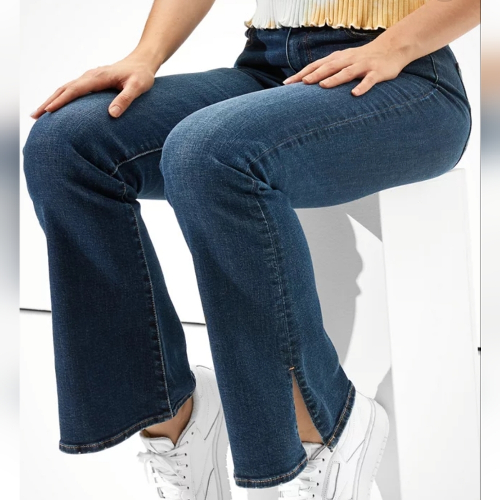 American Eagle Outfitters Women's Blue Flare Slit Hem High-Rise Jeans Size 0